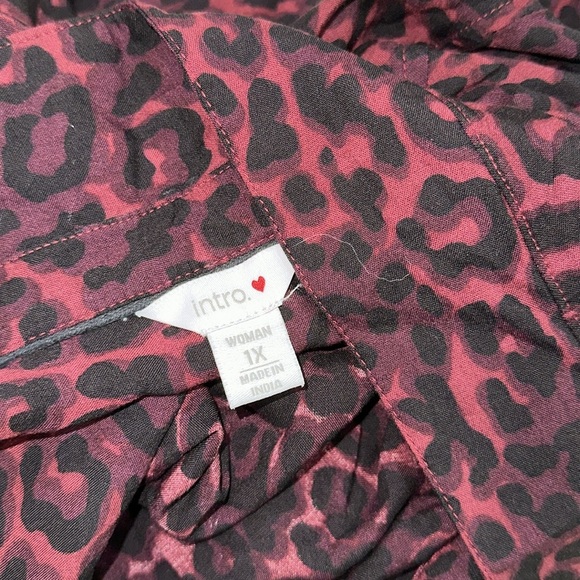 Intro burgundy & black leopard print Button Down Shirt size 1X - Picture 4 of 7